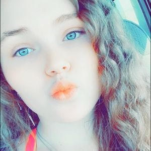 Meet your Posher, Sabrina